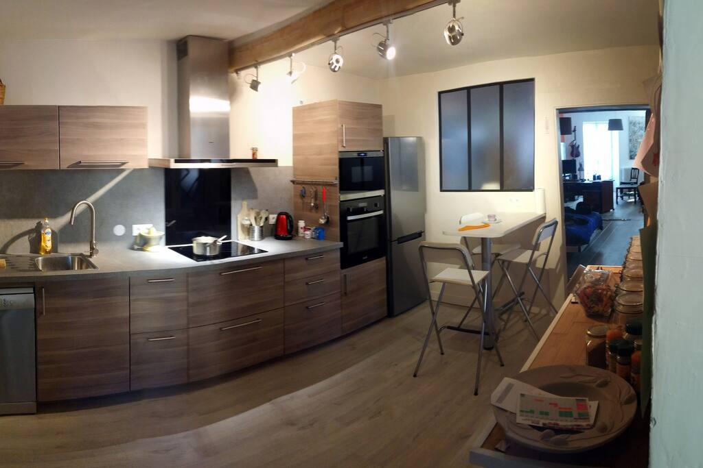 Cuisine avec table haute