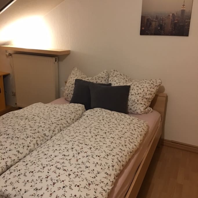Schlafzimmer 2 mit 2 x Betten (1,40x2,00m)