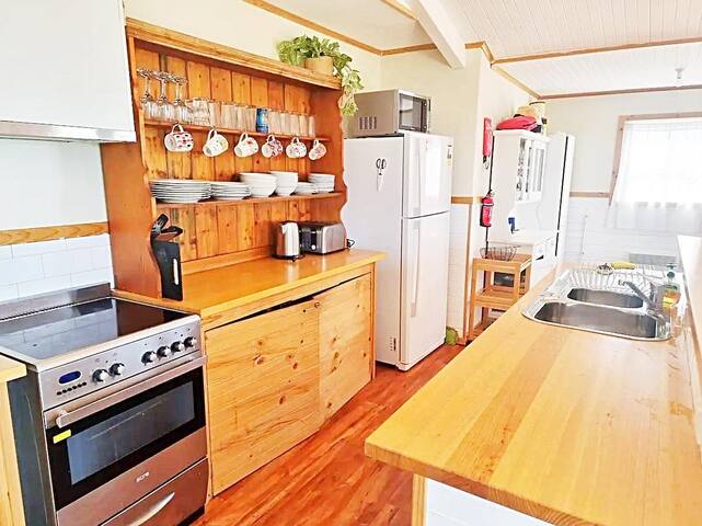 Blue Waters Swansea Accomodation gallery image 4