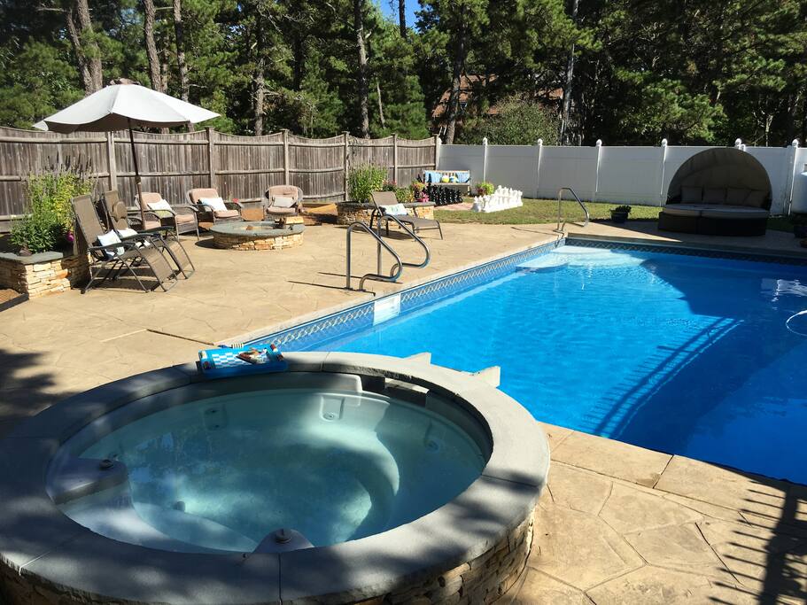 Hot tub in private back yard