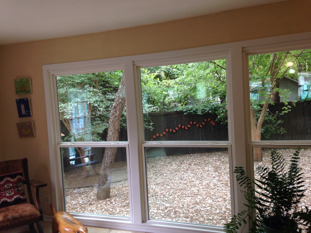 Quiet Cul-de-Sac in Cherrywood