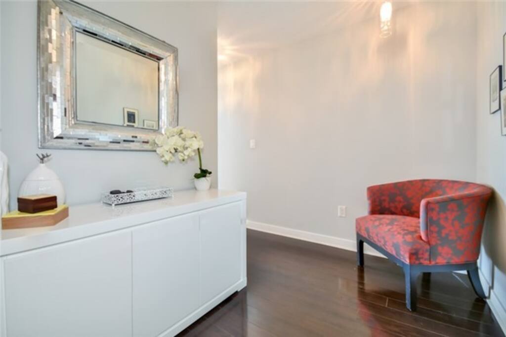 Spacious Entryway