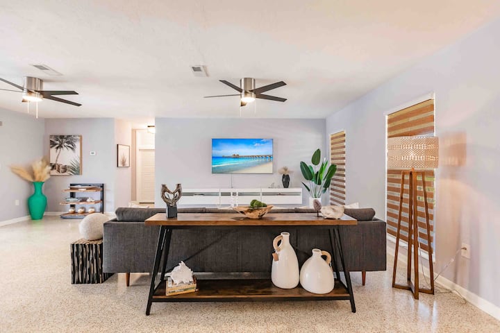 Modern  Florida Waterfront 4/3 Pool Gulf Boat Fish - Port Charlotte, FL