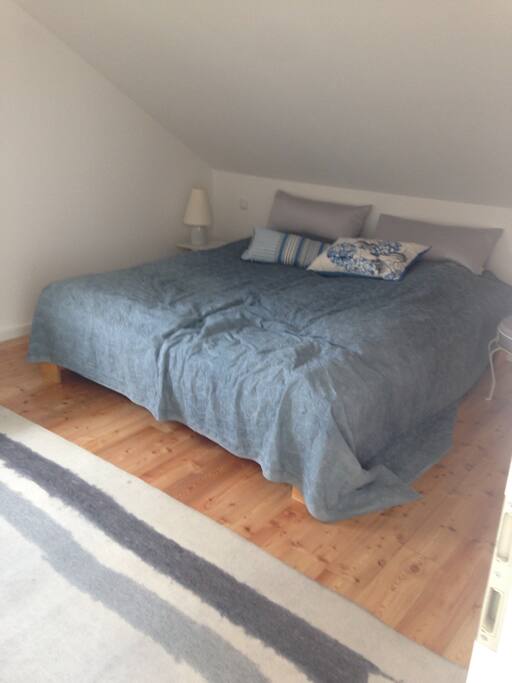 Schlafzimmer 1 mit Doppelbett