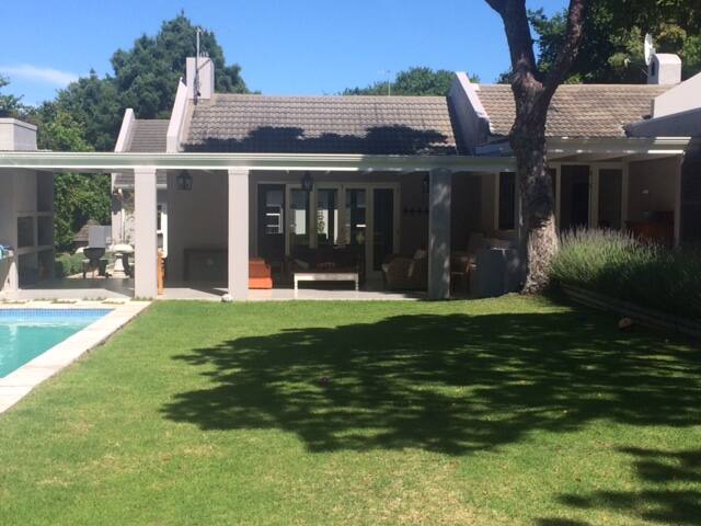 Tranquil family home, Constantia gallery image 3