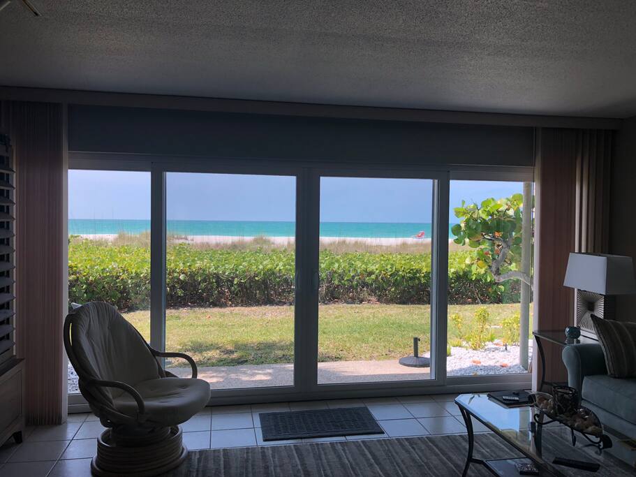 Ahhh...the ocean view is spectacular!