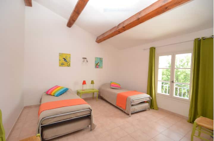 Chumba cha kulala 3 ghorofani (vitanda 4)