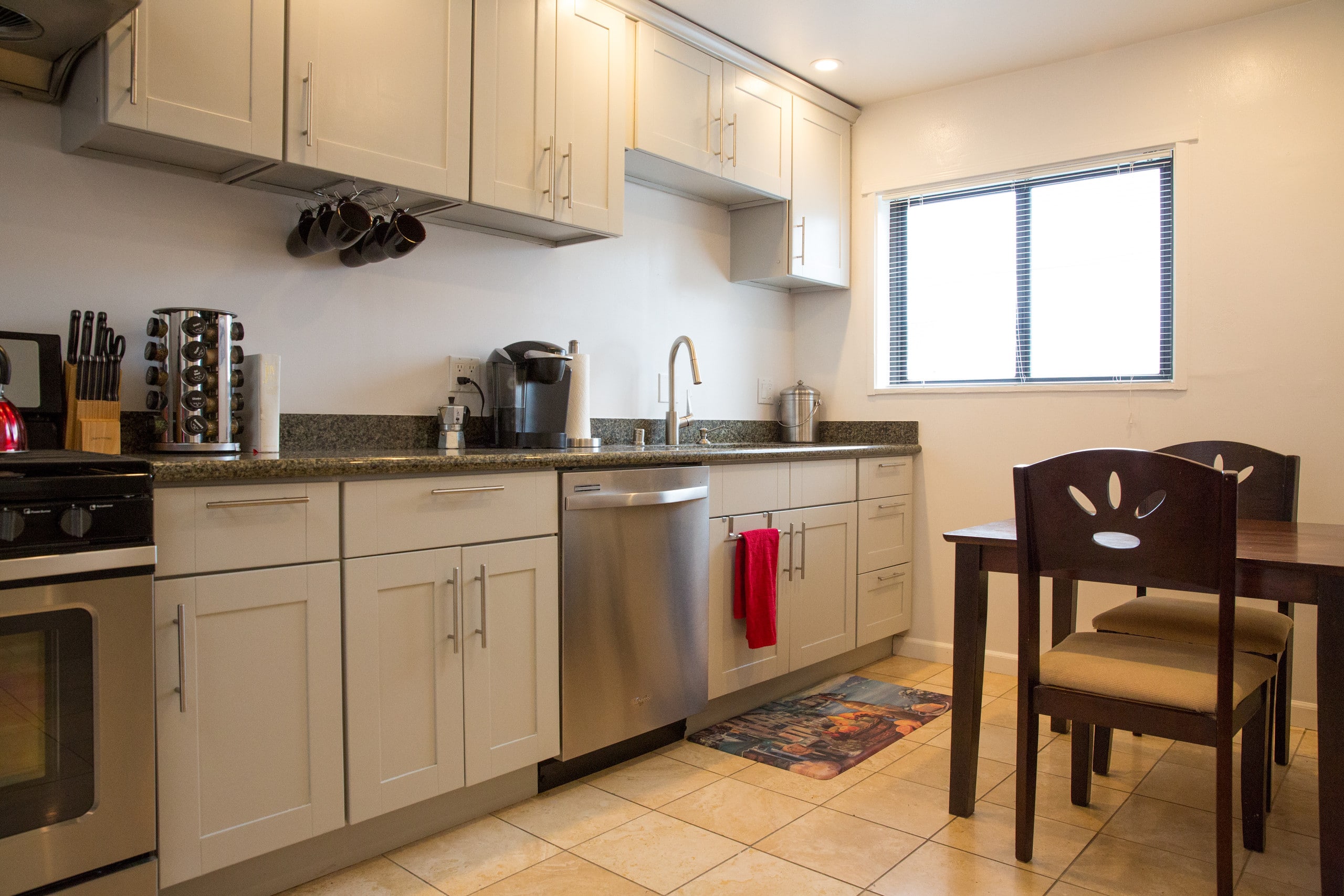 Garage + Spacious 2BR near UCSF Mission Bay & BART - Image 6