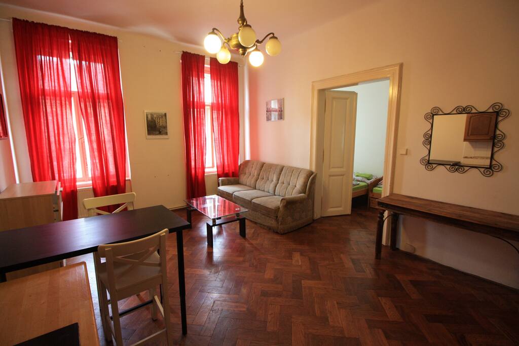 living room, with kitchen corner , ining table all fitted, settee