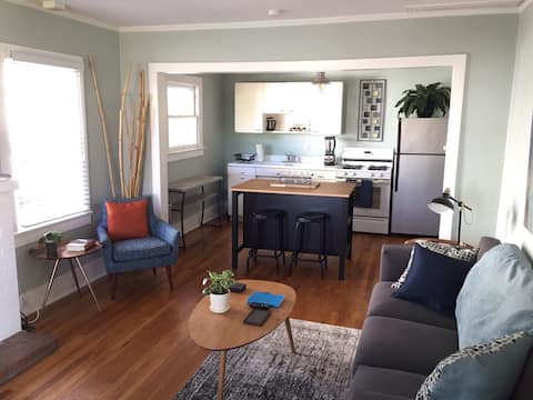 Mid-century Modern Downtown Bungalow