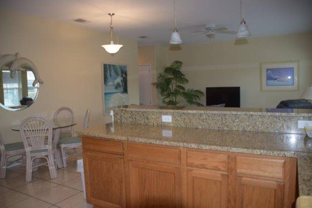 112 COSTA DEL RAY-Breakfast Bar in Kitchen