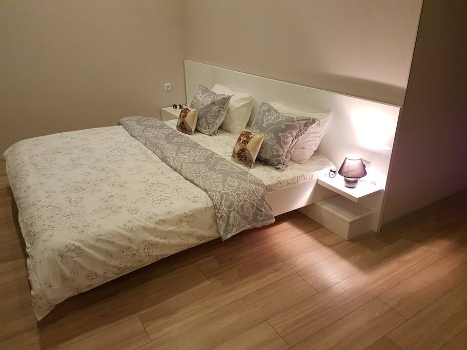 Studio Flat.