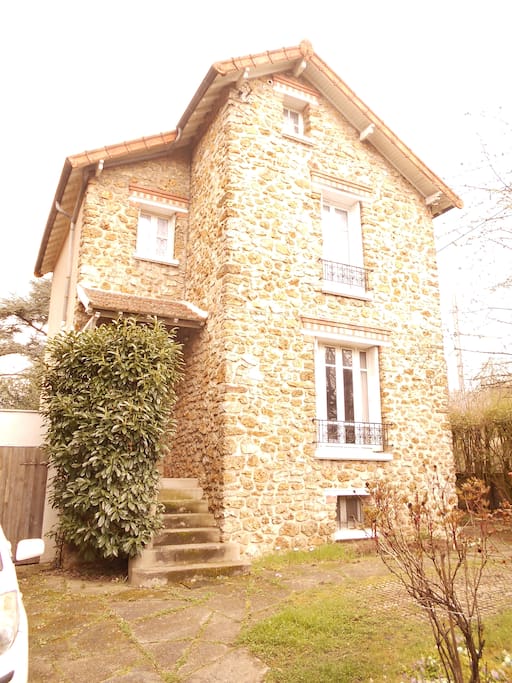 pavillon en pierre meulière