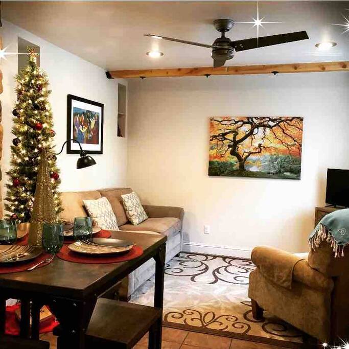Christmas at the Wolfe’s Airbnb