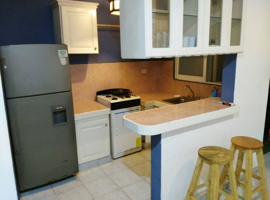 Cocina completa.