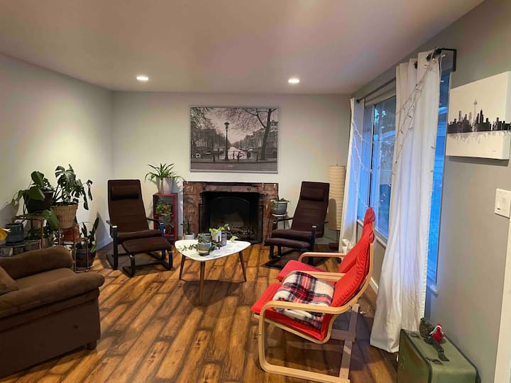 Cozy mid century home in Orem Houses for Rent in Orem, Utah, United States Airbnb