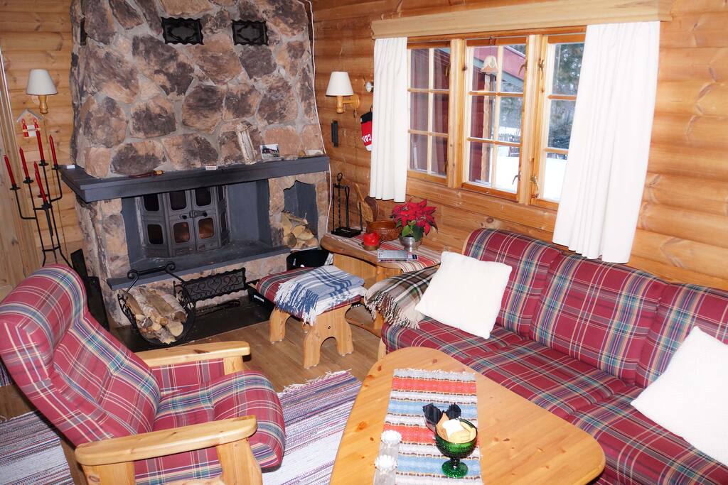 Lit the fire and enjoy a glas of wine by the fireside.