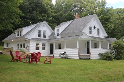 Squam Lake Farmhouse, Beach Access, Winter Skiing
