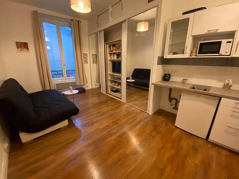 Très beau studio au coeur de Paris