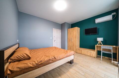 Apartment in the center overlooking the park