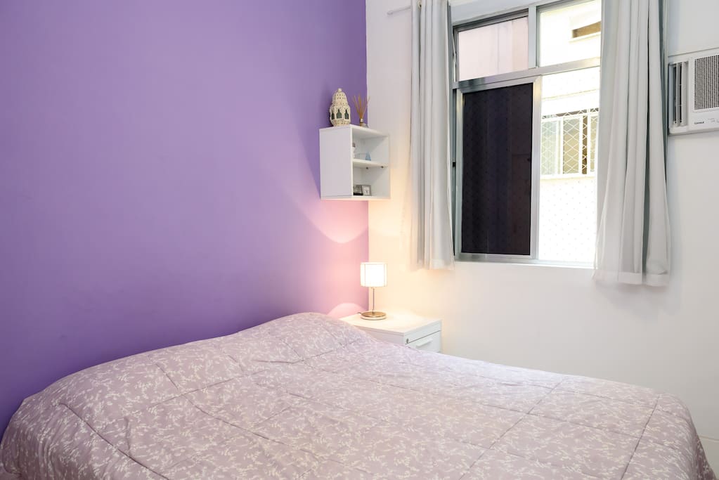 Quarto de casal com cama queen