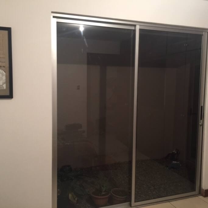 puerta corrediza para la ventilación