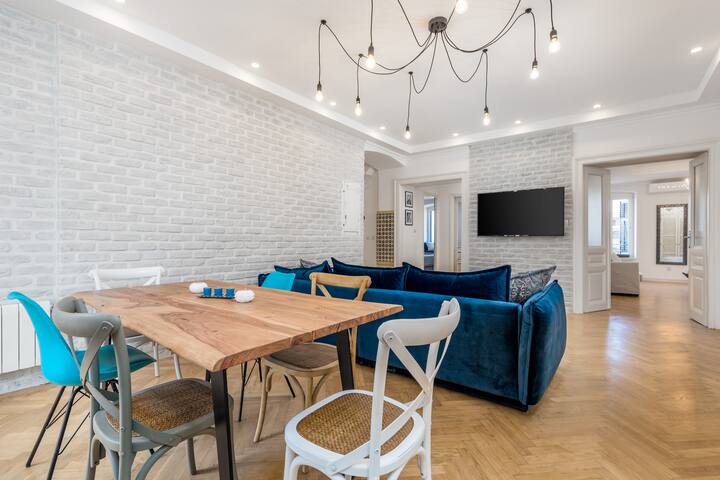 Molo Longo - Central Apartments managed Airbnb listing 2
