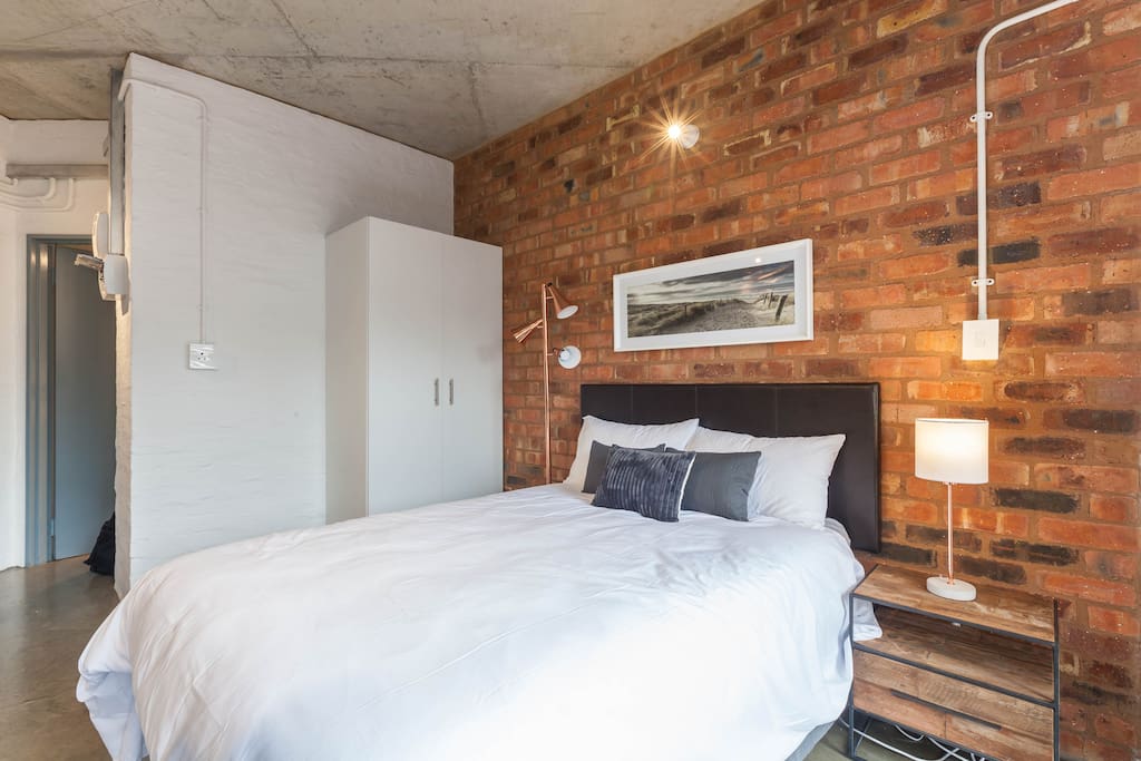 Comfortable double bed