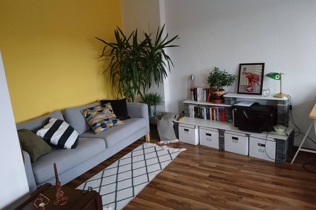 Privatzimmer- künftig mit Sofabett/Bett in der Ecke