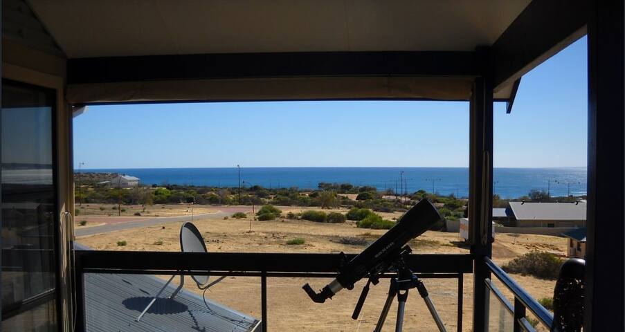 AMAZING views at The Lookout FREE WIFI & NETFLIX gallery image 3