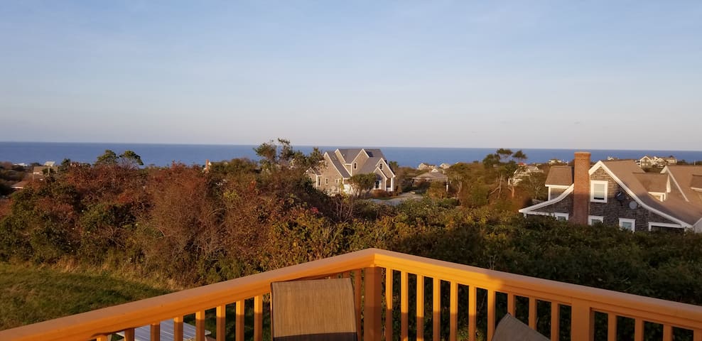 “DRATHERBE HOUSE/FANTASTIC VIEWS/DUPLEX” gallery image 4