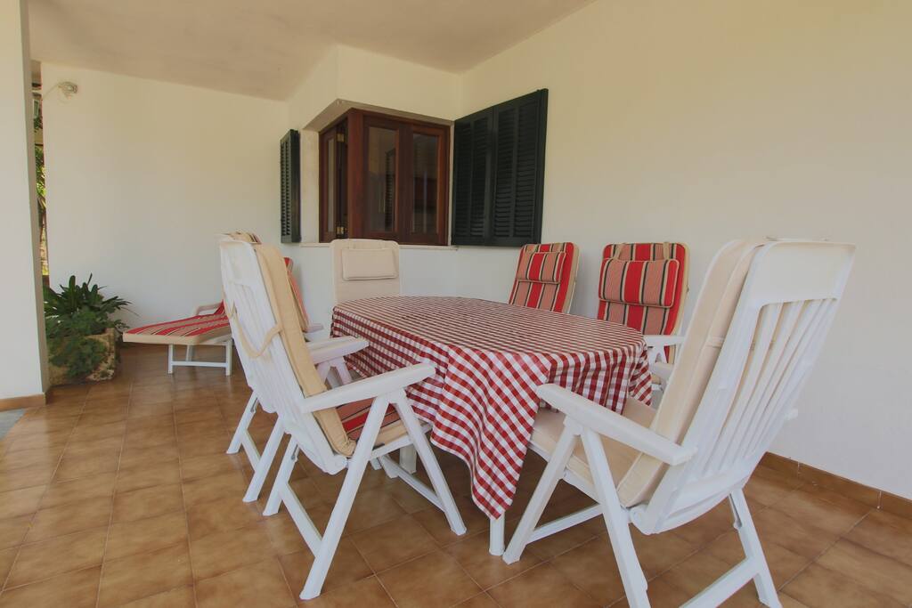 Outdoor dining area