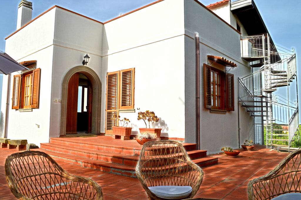 Villa Cresta: large habitable veranda