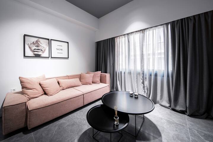 Heritage 403/Luxury Two Bedroom gallery image 4