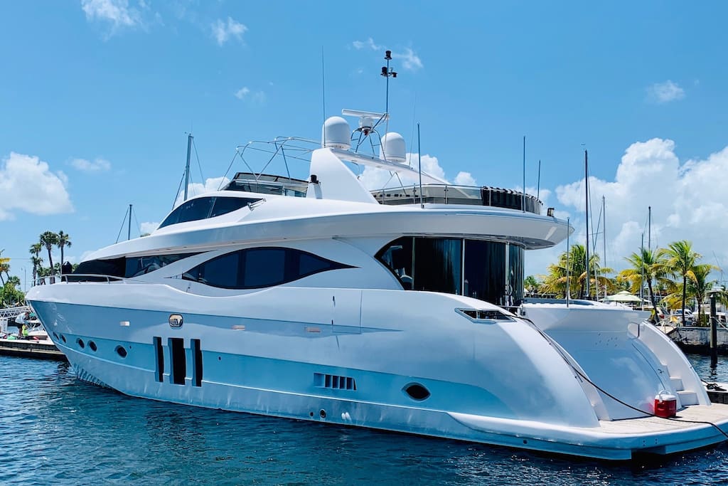Luxury Yacht In Key West Florida Boats For Rent In Key West Florida United States