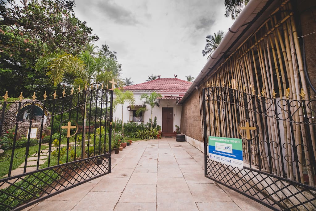Casa de Fernandes - The Main Entrance