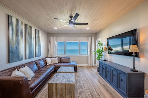Popular Airbnb listing: Oceanfront with Included Golf Cart & Kayak in Black Hammock Island