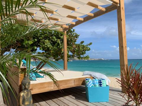 Beach front luxury! Huge 2BR that has it all! 😍🤩😍