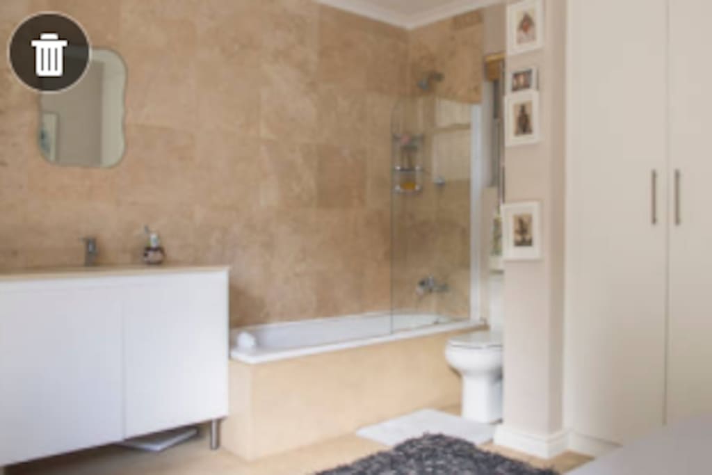 en suite bathroom