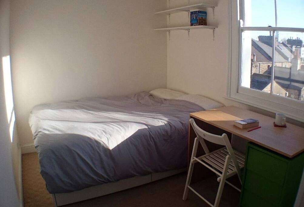 Quiet bedroom over looking the gardens