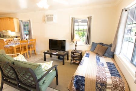 1BR Home; Walk into the Heart of Lahaina Town!