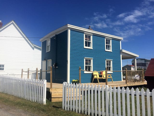 Bonavista Vacation Homes- Long Beach House