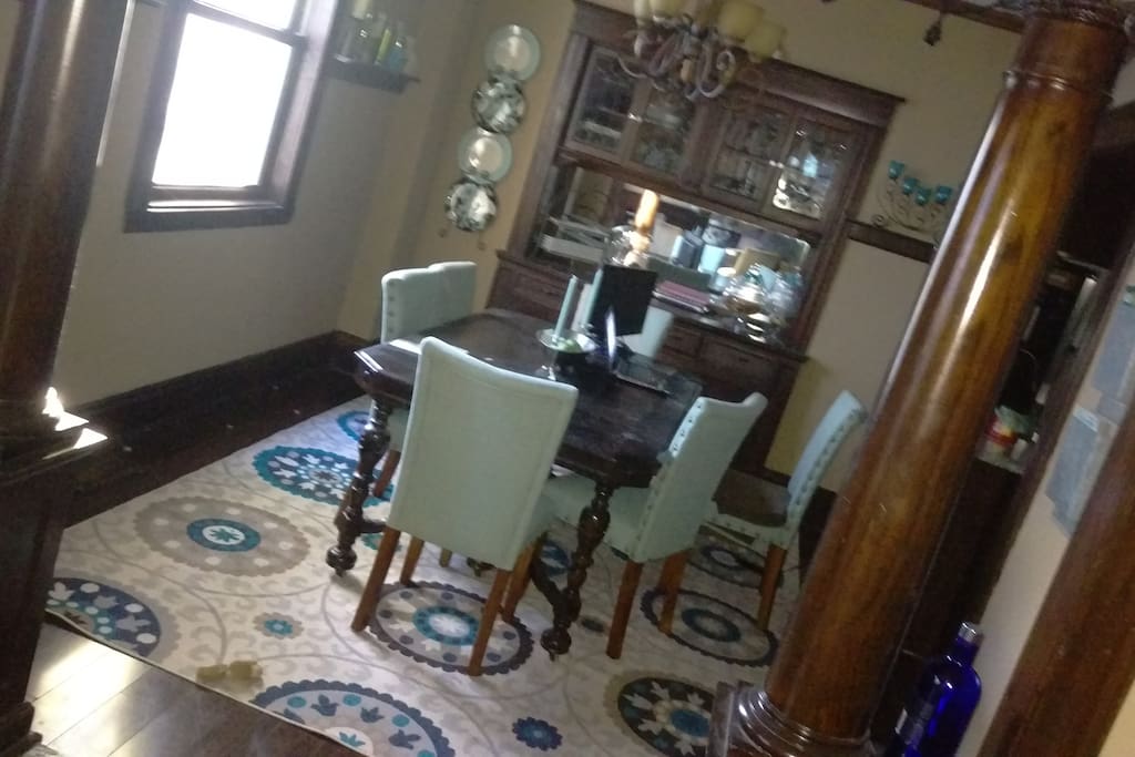 Dining room.