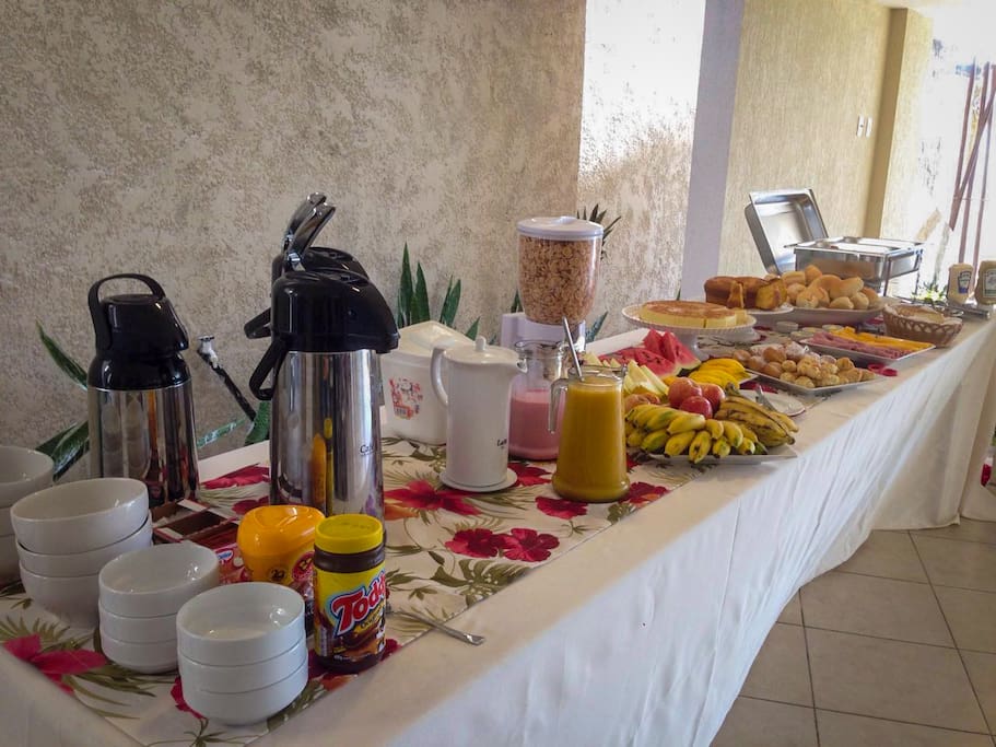 Buffet de café da manhã incluído para nossos hóspedes