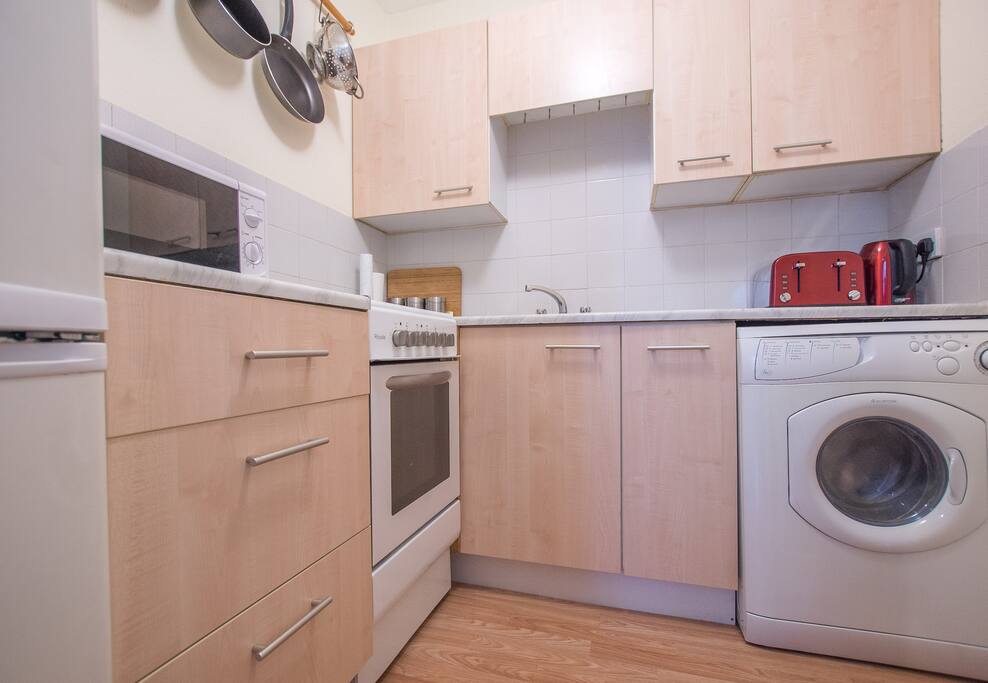 Fully equipped kitchen.