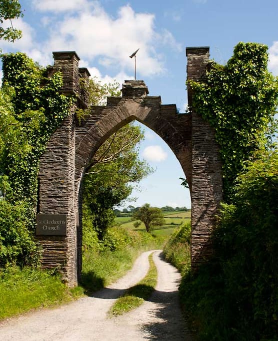 Entrance to the drive from main road