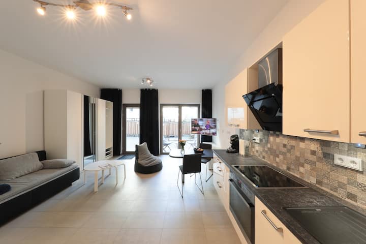 Central And New 1-room-apartment - Berlín