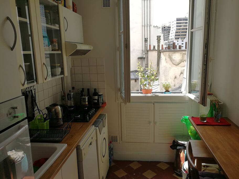 Fully equipped kitchen