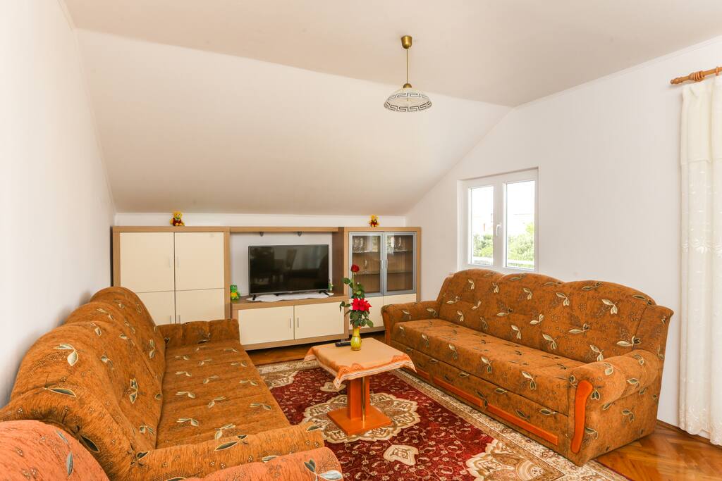 2 sofas for sleeping