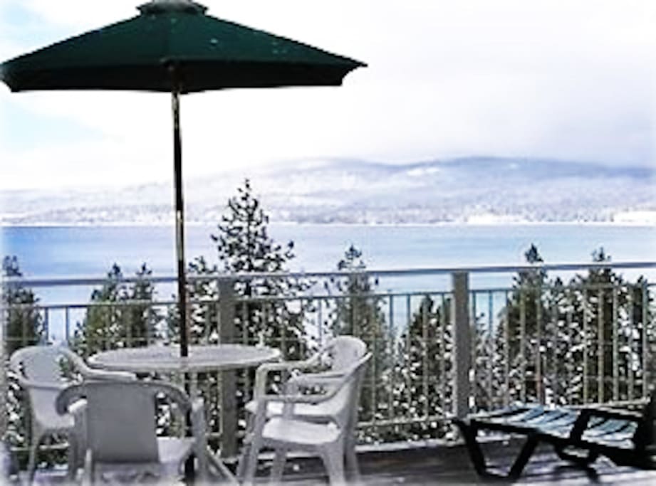 Deck dining for morning coffee or afternoon wine.